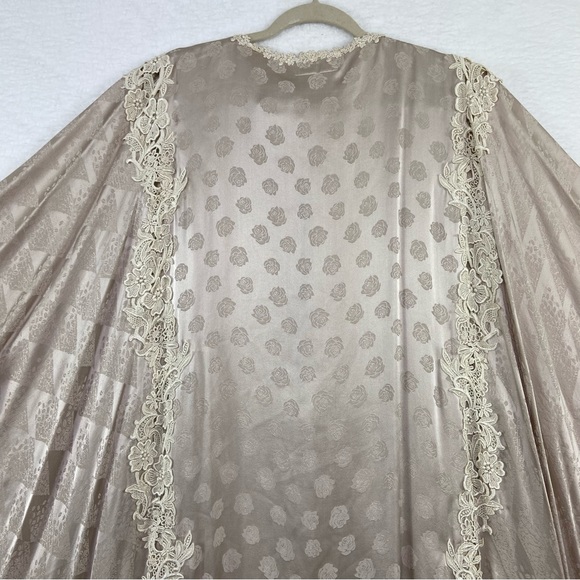 Vintage handmade handdied silk blend embroidered crochet robe duster cardigan. - Picture 5 of 16